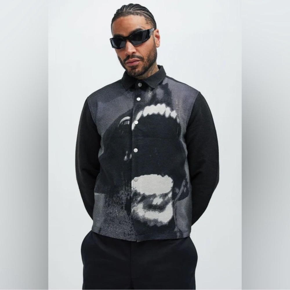 Black and Gray Graphic Button-Up Shirt 👕